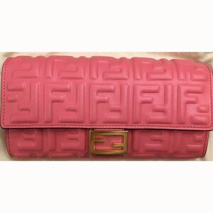 NIB SOLD OUT Fendi pink Baguette FF Embossed Continental Wallet dustbag box